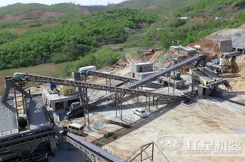 南陽生產現場，根據產量搭配生產線設備